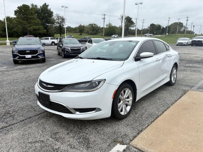 2016 Chrysler 200 Limited