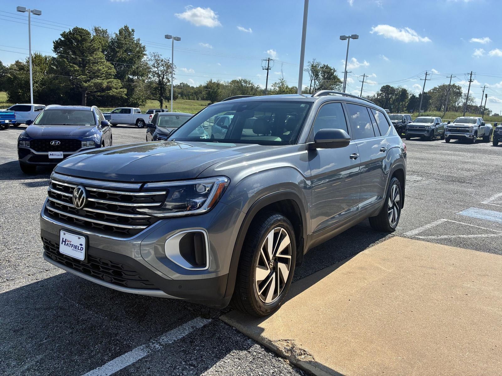 2024 Volkswagen Atlas 2.0T SE w/Technology