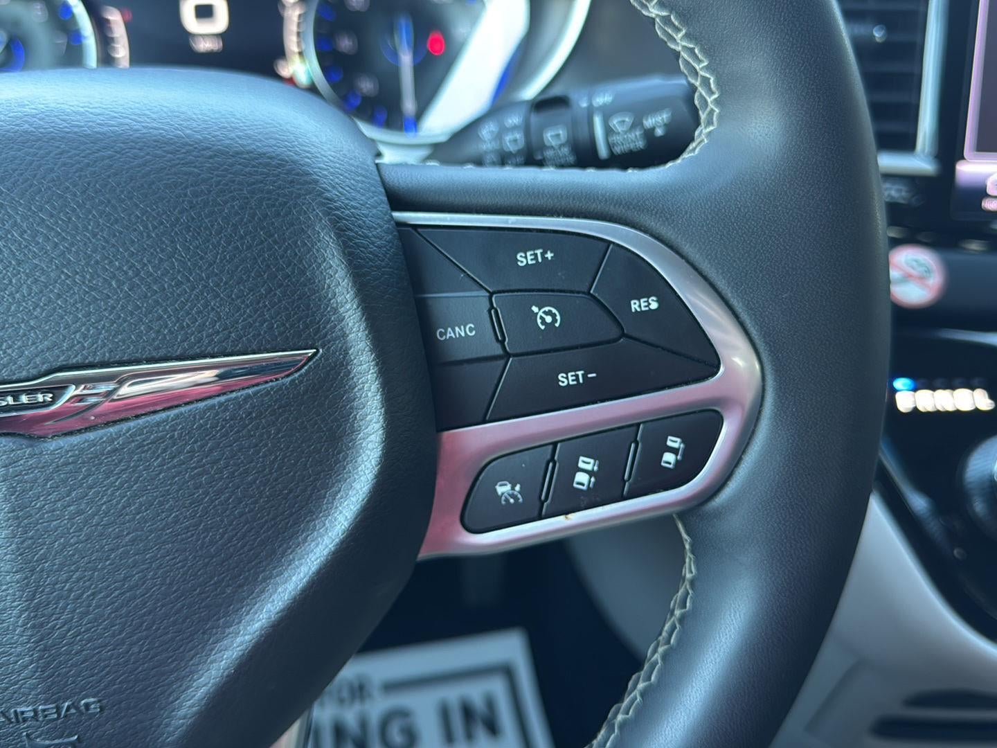 2024 Chrysler Pacifica Touring L