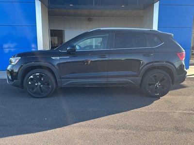 2024 Volkswagen Taos SE