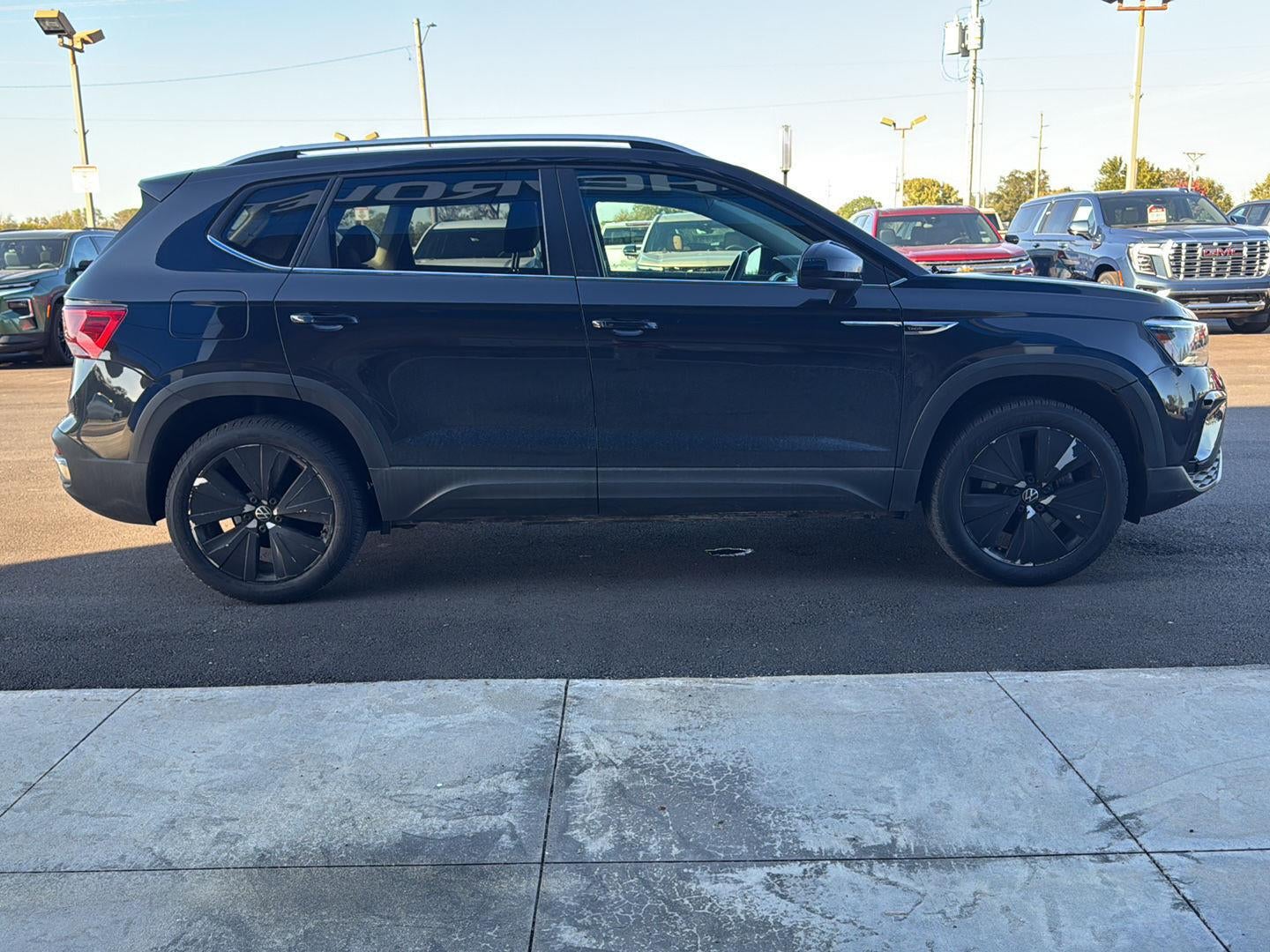 2024 Volkswagen Taos SE