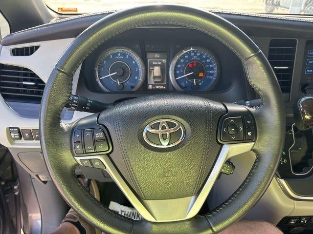 2017 Toyota Sienna XLE 8 Passenger