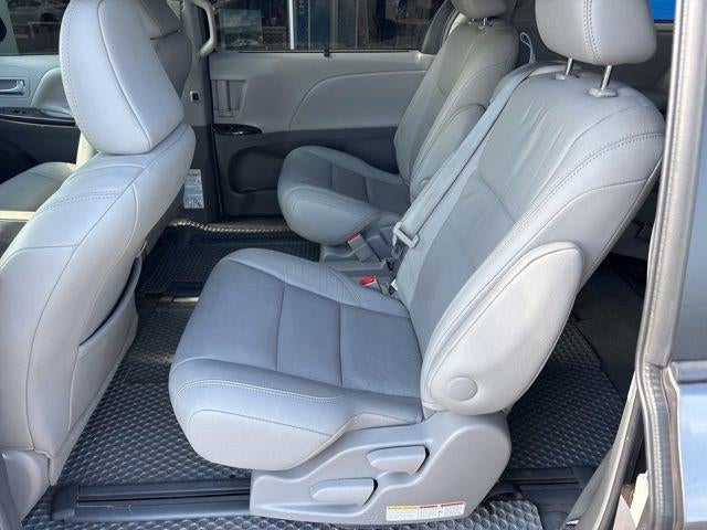 2017 Toyota Sienna XLE 8 Passenger
