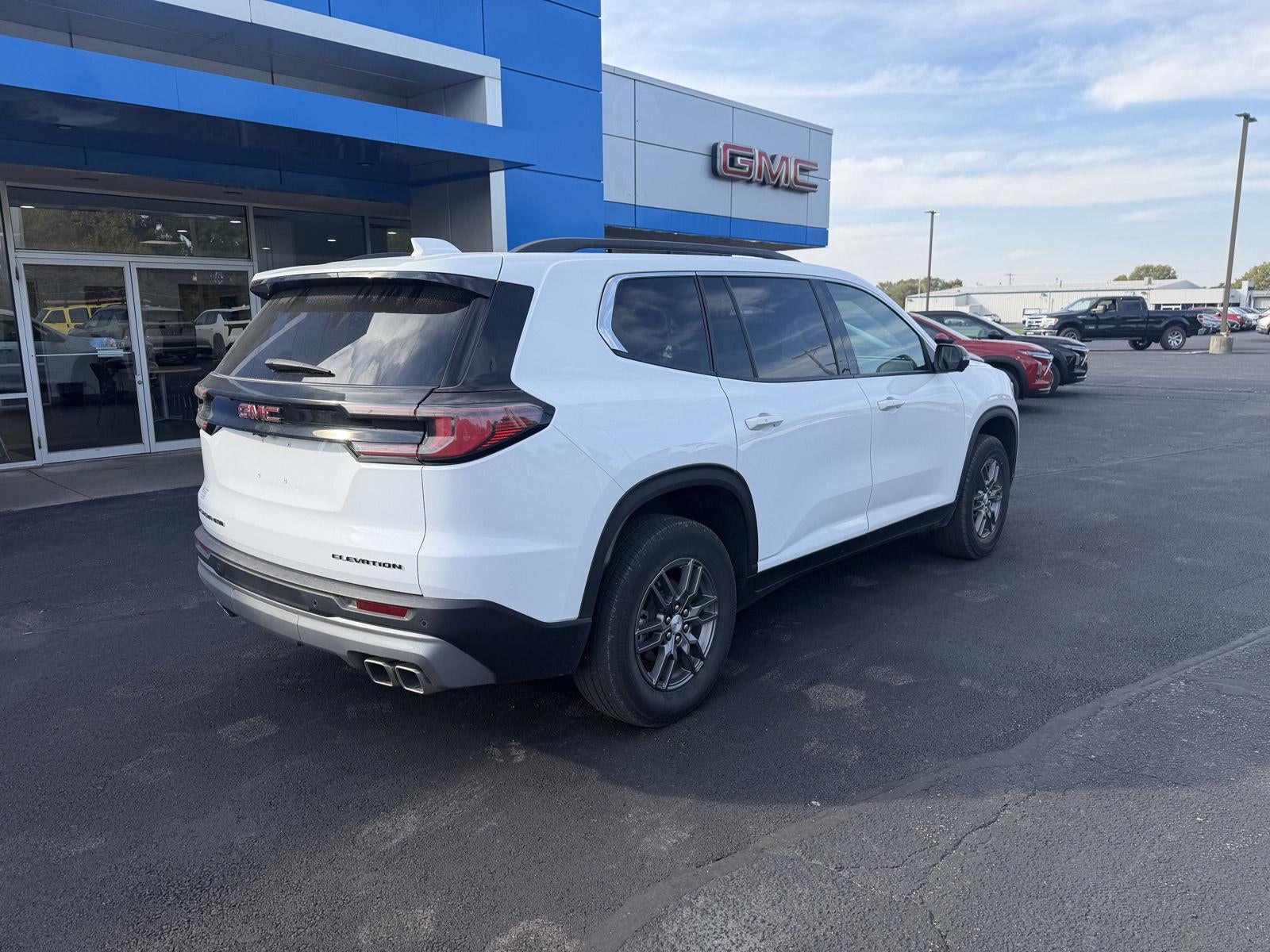 2025 GMC Acadia Elevation