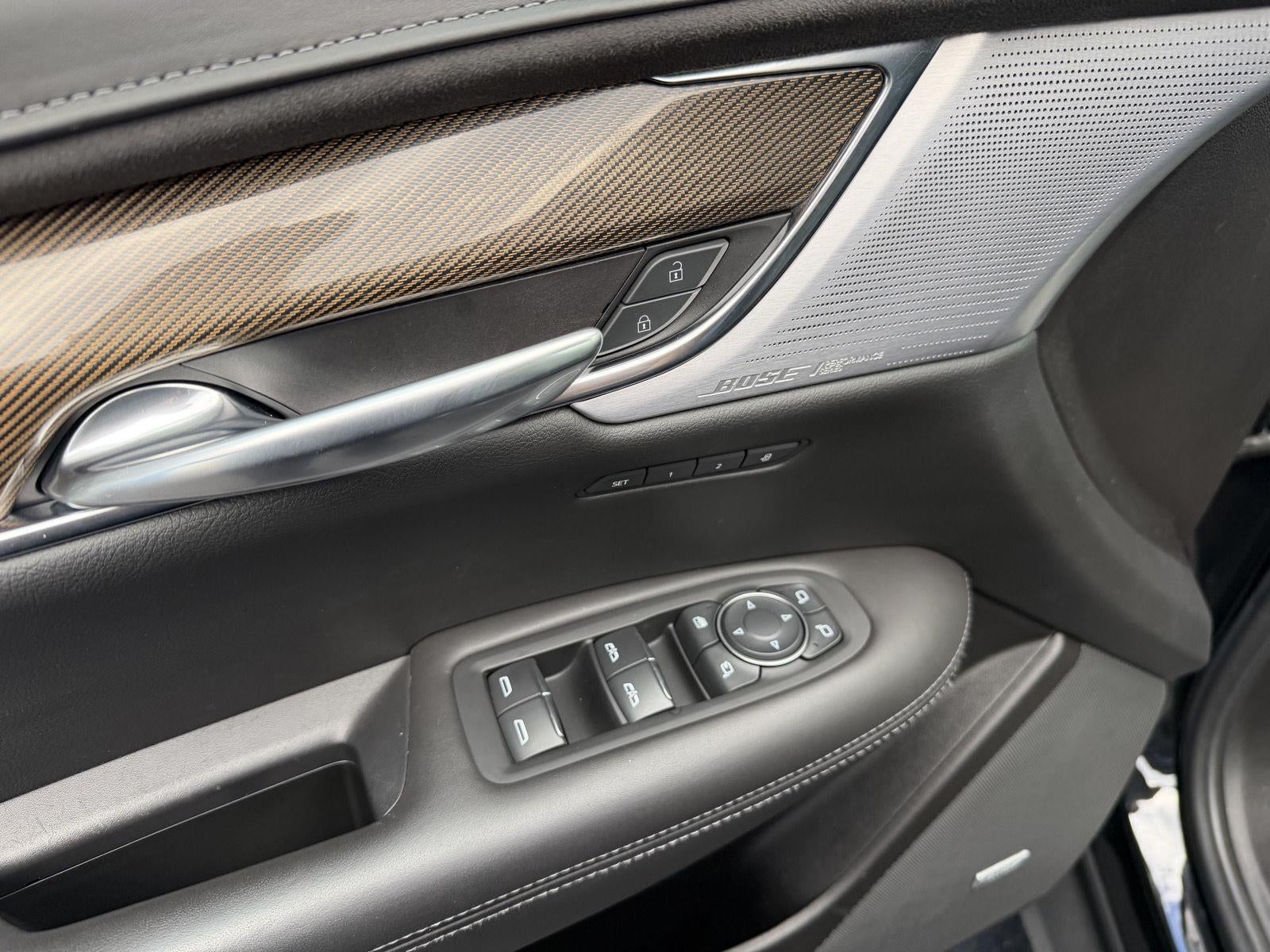 2022 Cadillac XT5 Premium Luxury