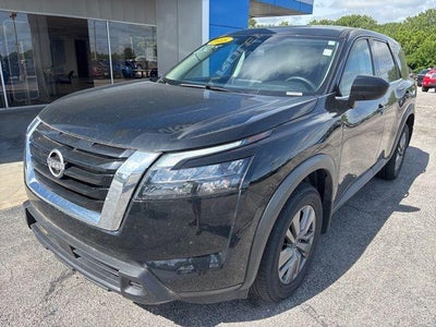 2025 Nissan Pathfinder S