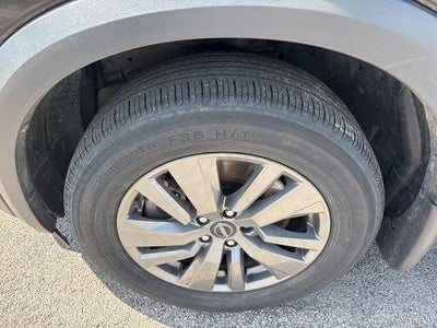 2025 Nissan Pathfinder S