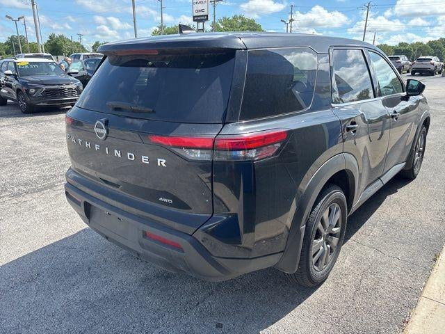 2025 Nissan Pathfinder S