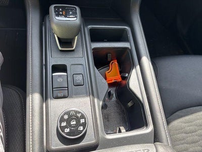 2025 Nissan Pathfinder S