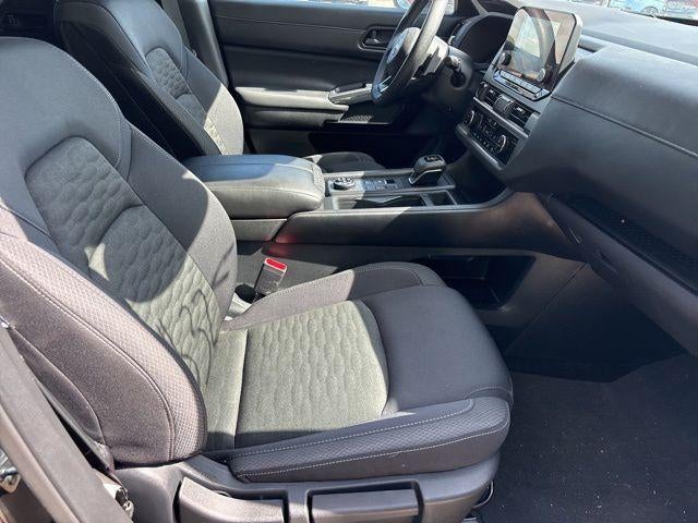 2025 Nissan Pathfinder S