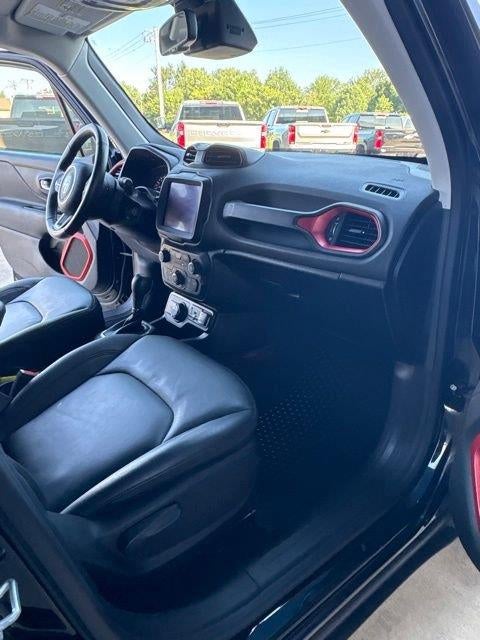 2023 Jeep Renegade Trailhawk