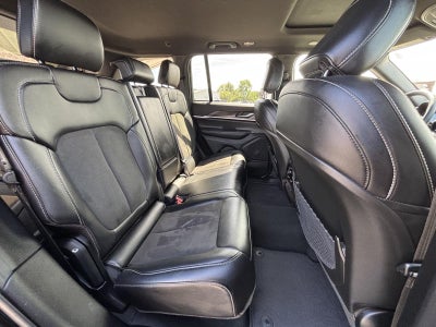 2026 Jeep Grand Cherokee Altitude 4x2