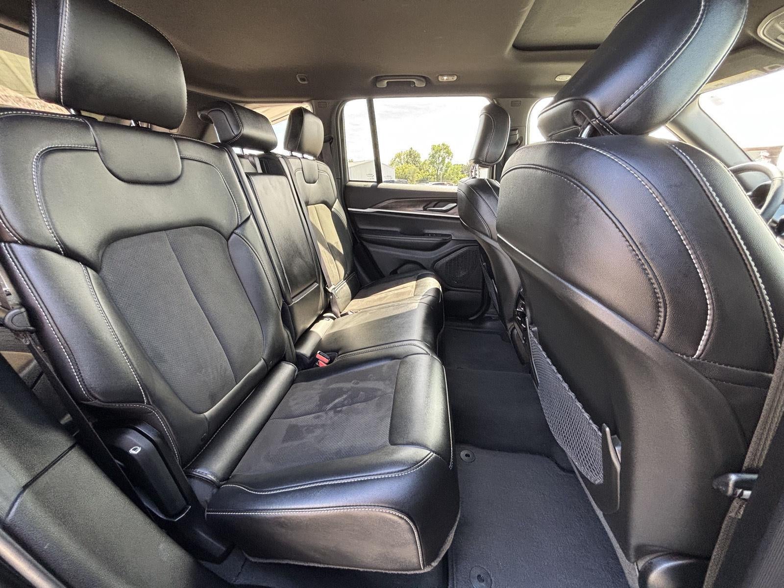 2026 Jeep Grand Cherokee Altitude 4x2