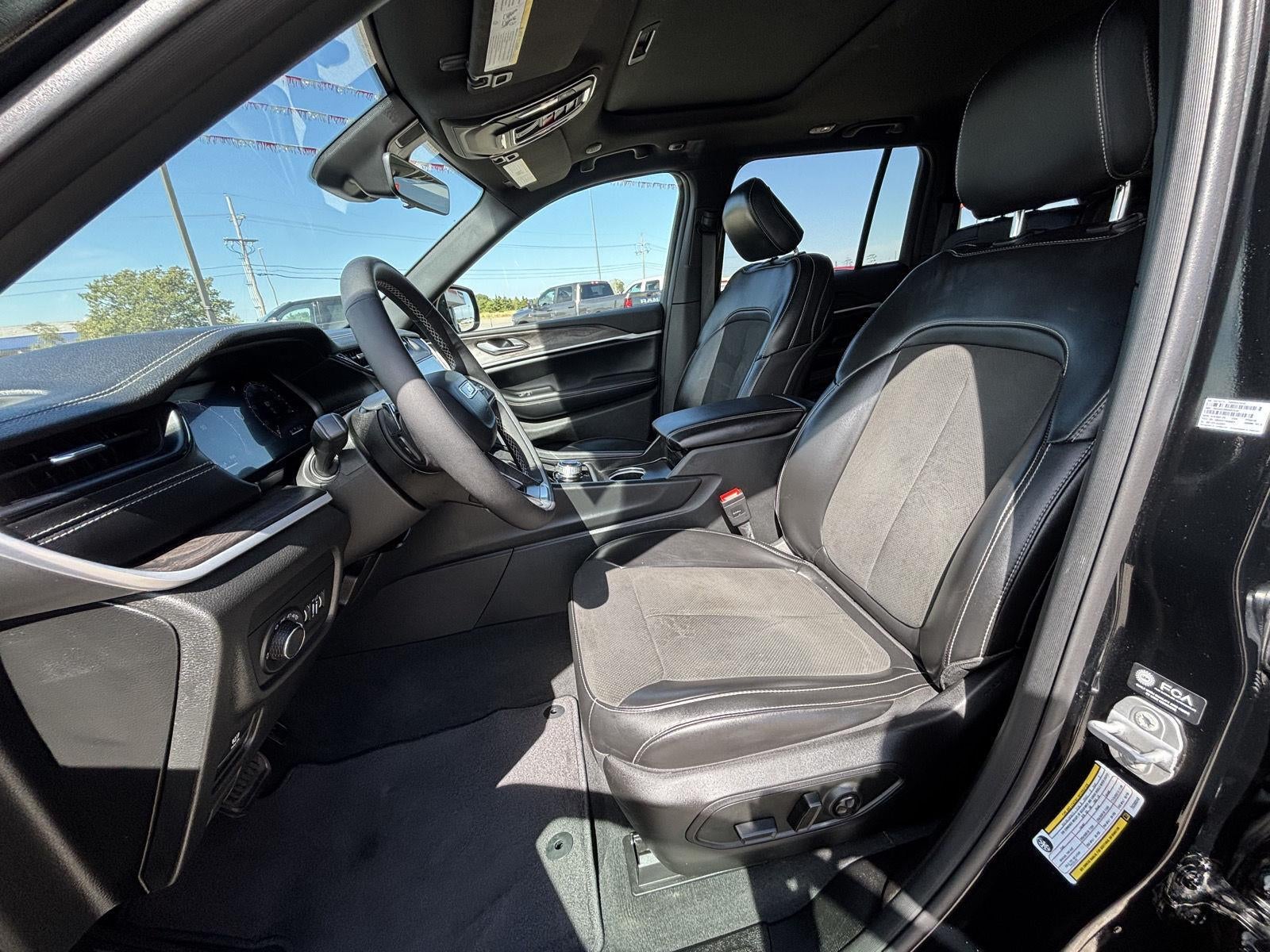 2026 Jeep Grand Cherokee Altitude 4x2