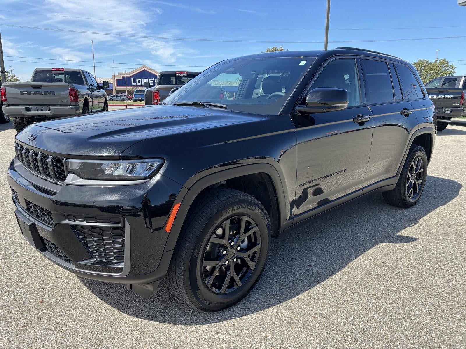 2026 Jeep Grand Cherokee Altitude 4x2