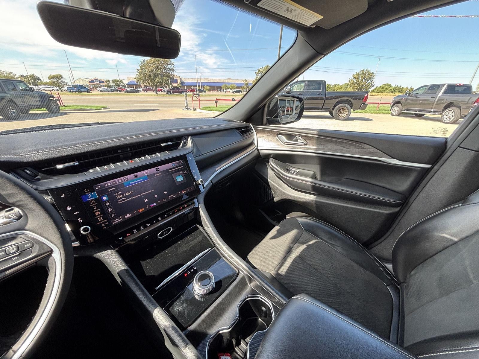 2026 Jeep Grand Cherokee Altitude 4x2