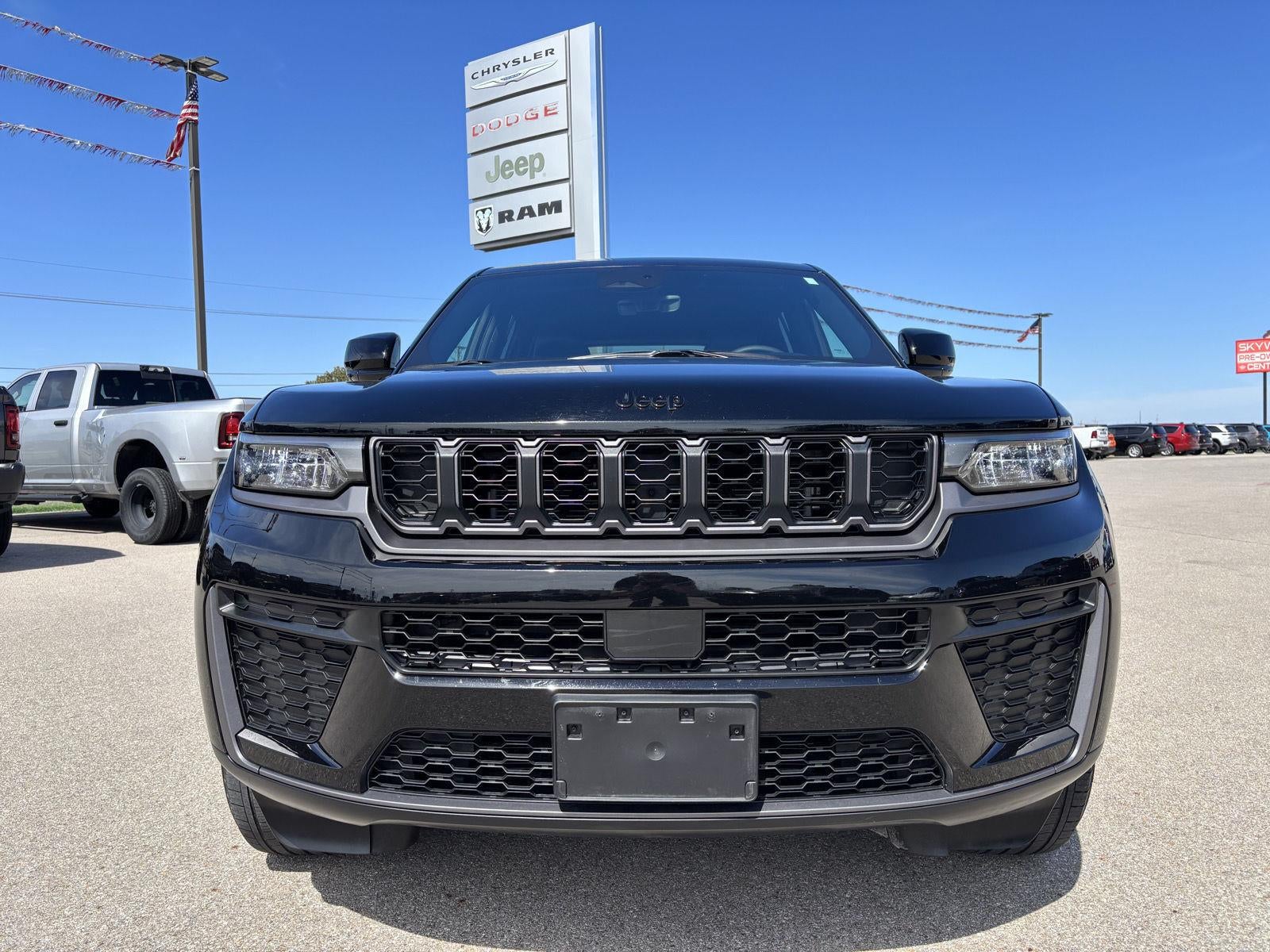 2026 Jeep Grand Cherokee Altitude 4x2