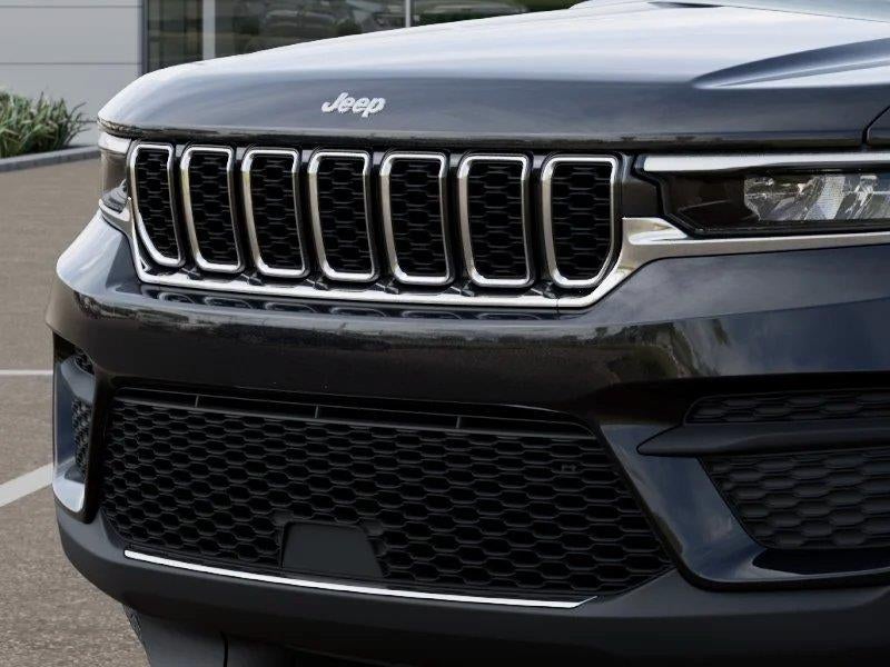 2025 Jeep Grand Cherokee Laredo X 4x4