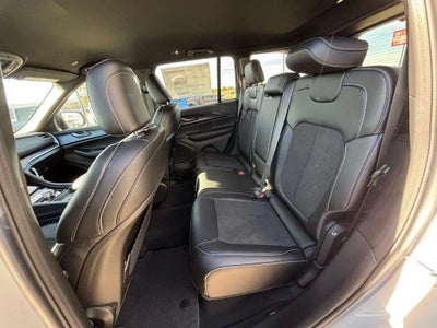 2025 Jeep Grand Cherokee Altitude 4x4