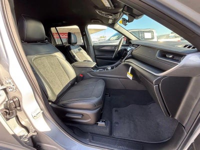 2025 Jeep Grand Cherokee Altitude 4x4
