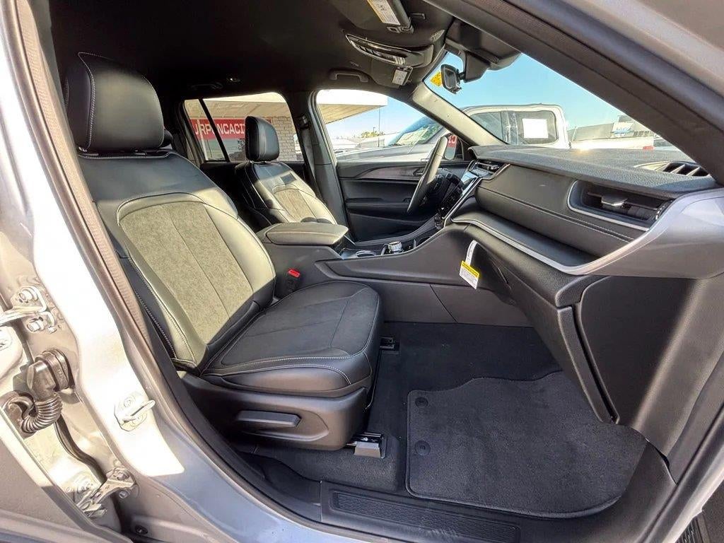 2025 Jeep Grand Cherokee Altitude 4x4