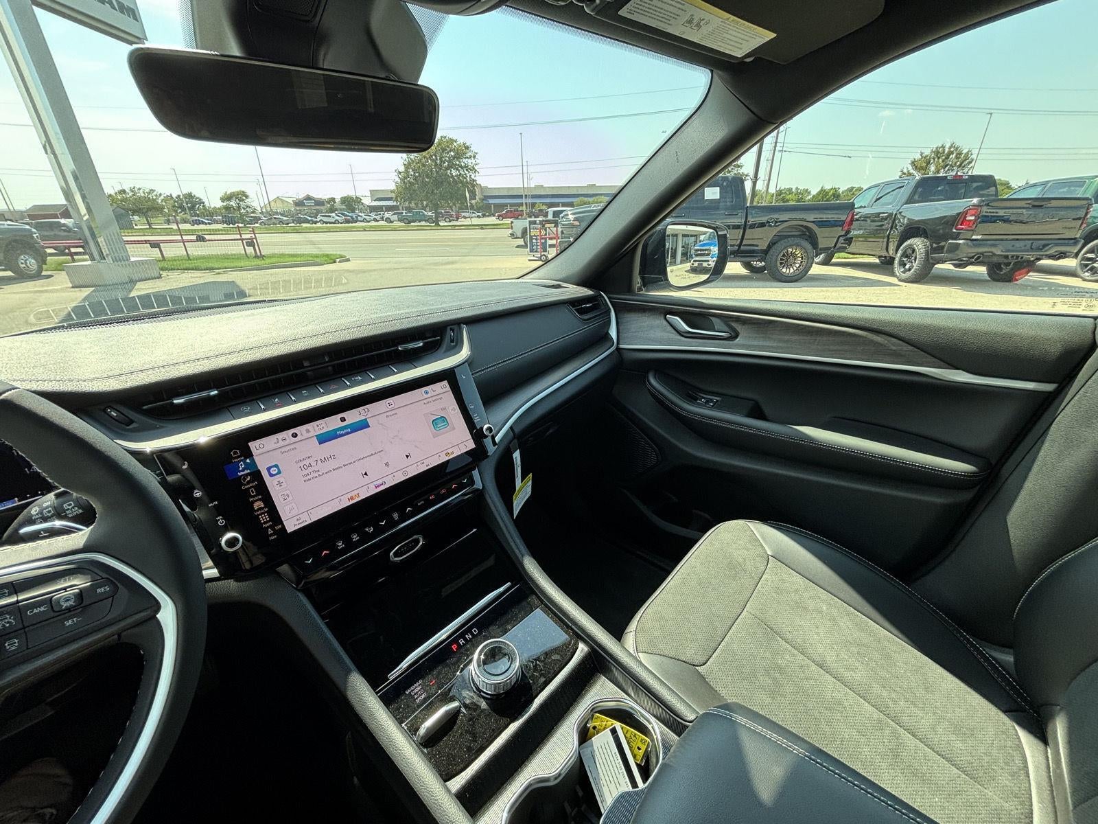 2026 Jeep Grand Cherokee Altitude 4x4