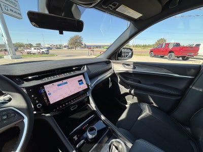 2027 Jeep Grand Cherokee GRAND CHEROKEE L LAREDO ALTITUDE 4X4