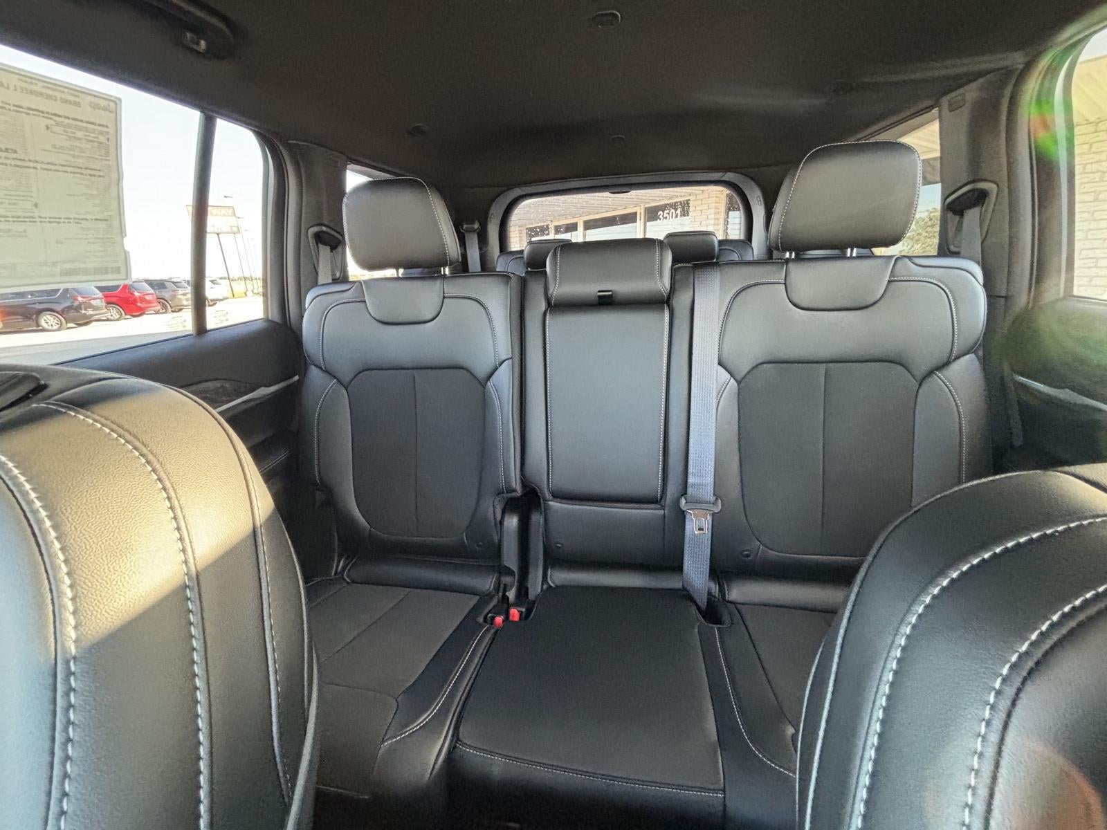 2027 Jeep Grand Cherokee GRAND CHEROKEE L LAREDO ALTITUDE 4X4