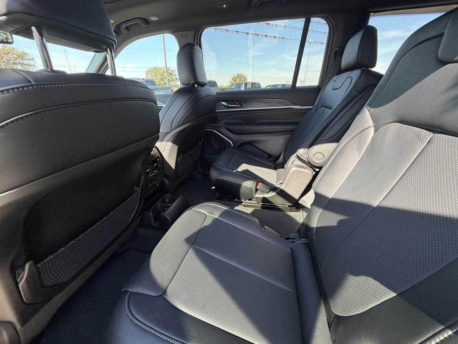 2027 Jeep Grand Cherokee GRAND CHEROKEE L LIMITED RESERVE 4X4