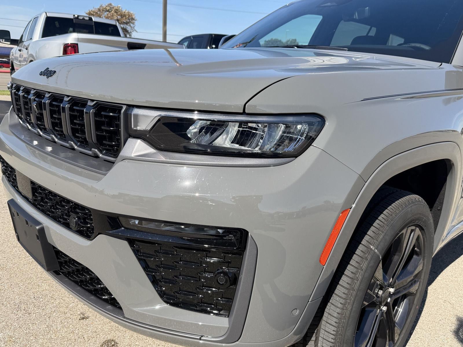 2027 Jeep Grand Cherokee GRAND CHEROKEE L LIMITED RESERVE 4X4