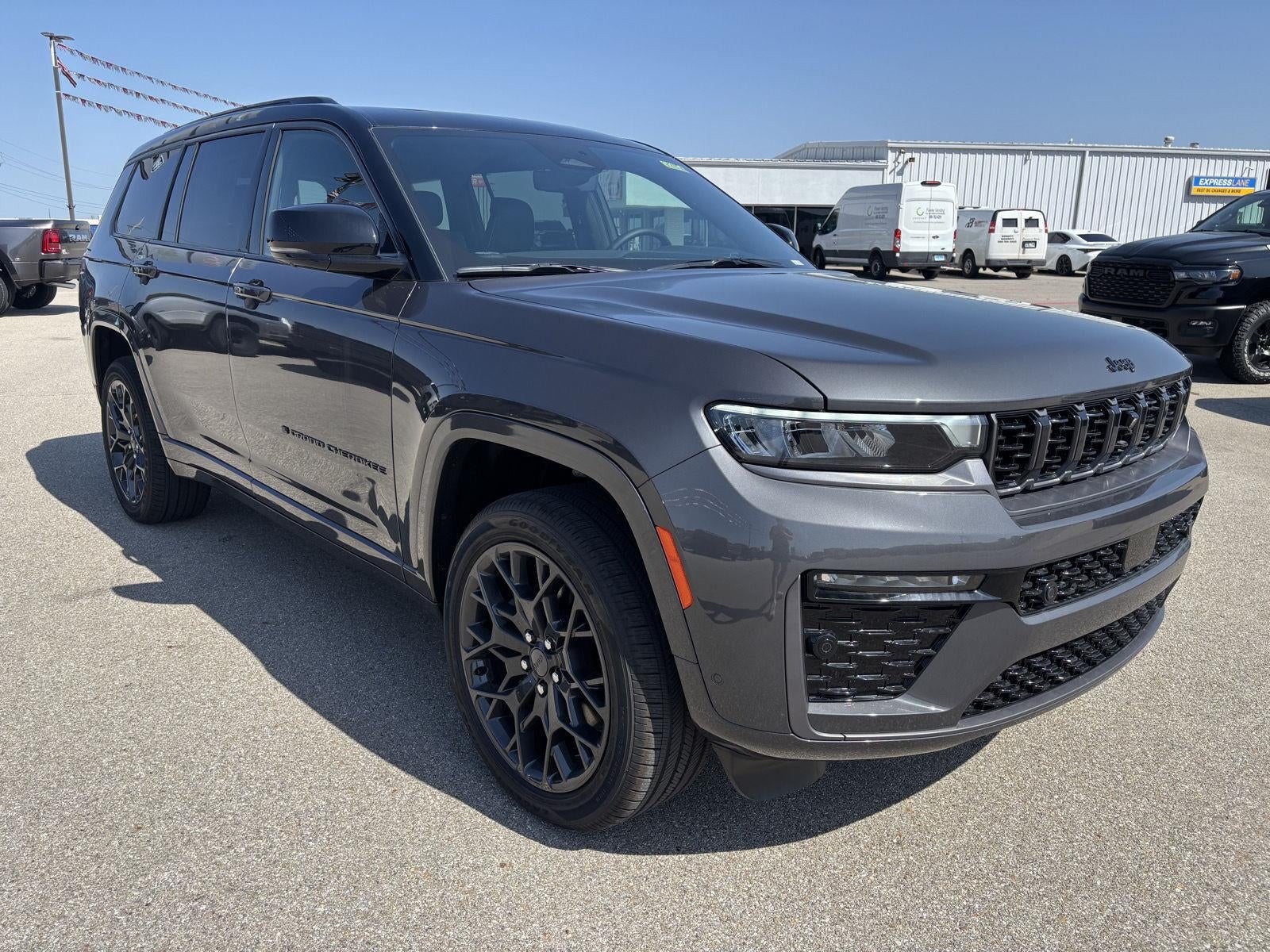2026 Jeep Grand Cherokee GRAND CHEROKEE L SUMMIT 4X4