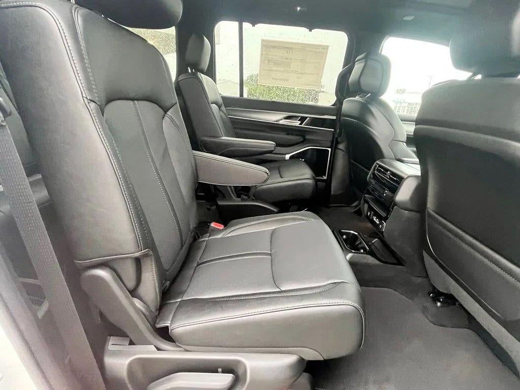 2026 Jeep Grand Wagoneer L Limited Reserve 4x4