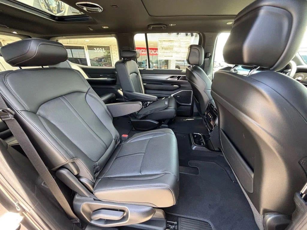2026 Jeep Grand Wagoneer Upland 4x4