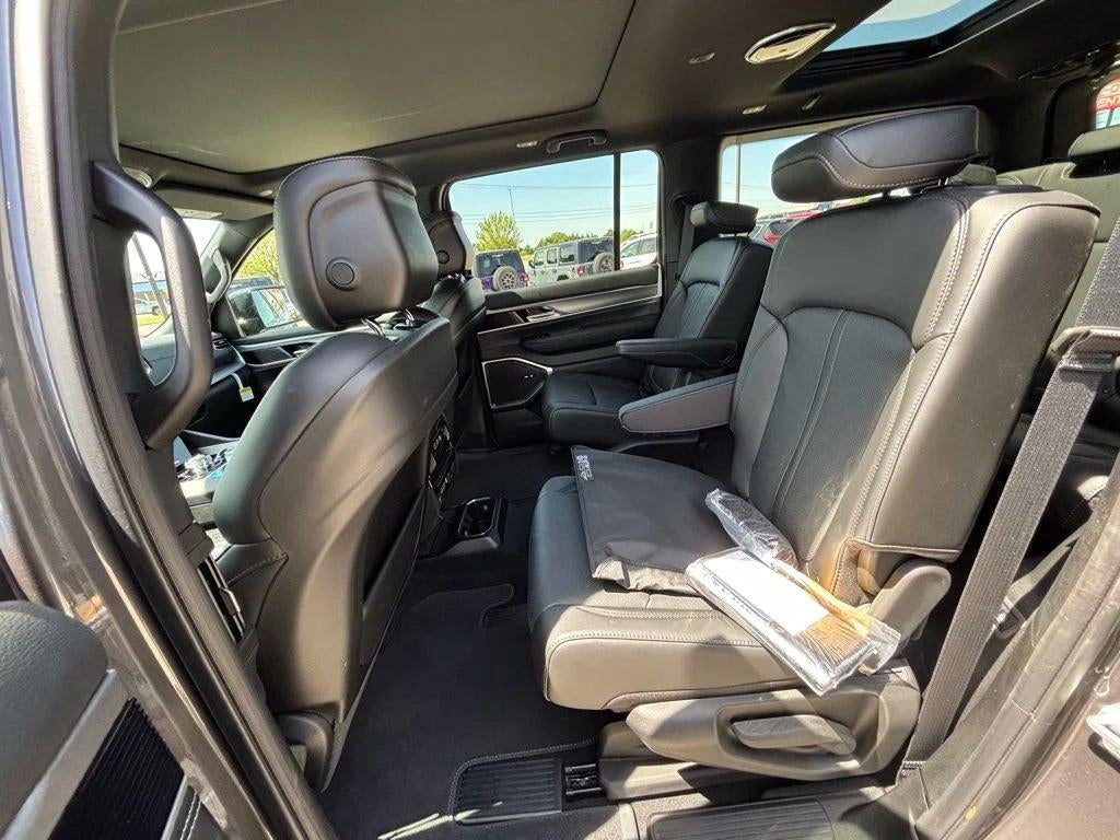 2026 Jeep Grand Wagoneer Upland 4x4