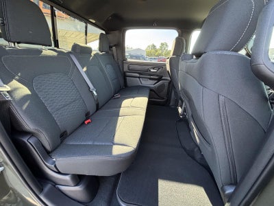 2027 RAM Ram 1500 RAM 1500 EXPRESS CREW CAB 4X4 5'7' BOX