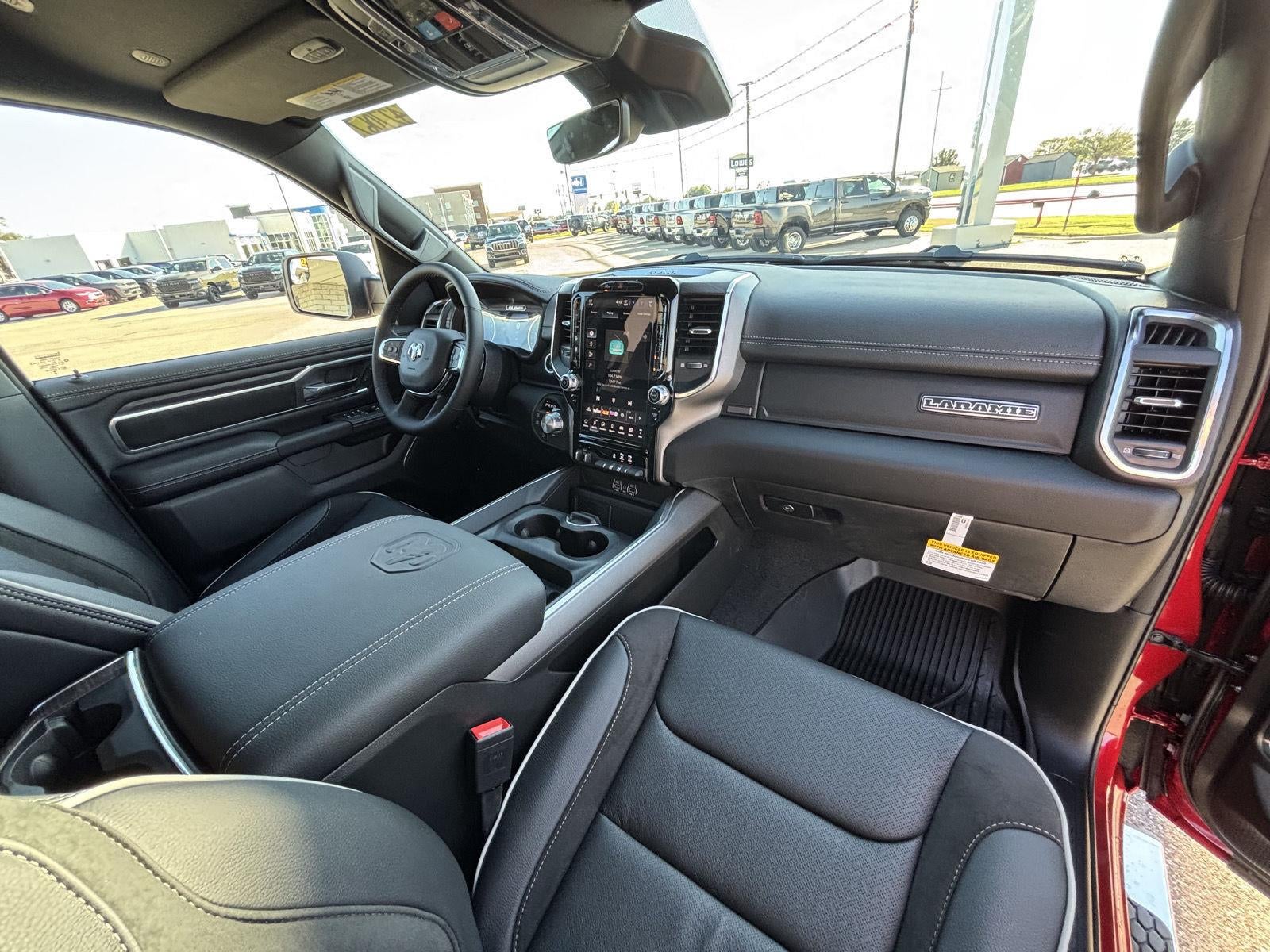 2027 RAM Ram 1500 RAM 1500 LARAMIE CREW CAB 4X4 5'7' BOX