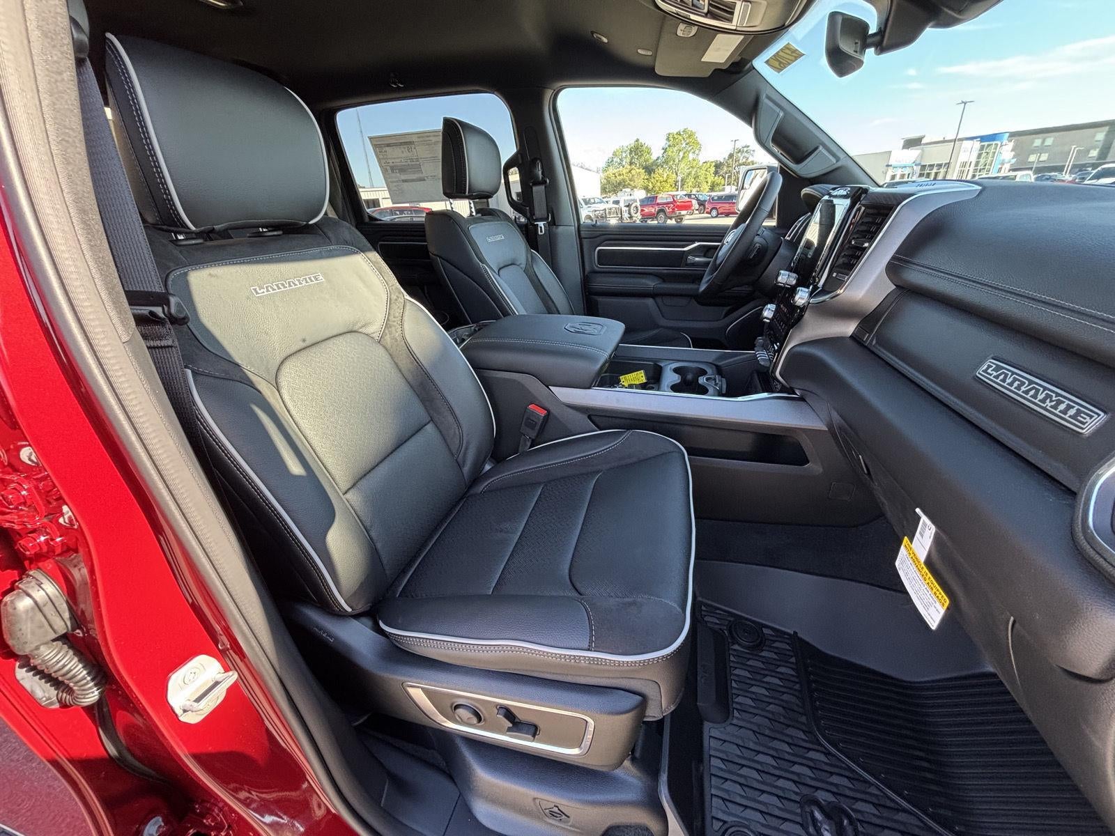 2027 RAM Ram 1500 RAM 1500 LARAMIE CREW CAB 4X4 5'7' BOX