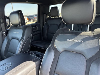 2020 RAM 1500 Laramie Crew Cab 4x4 5'7' Box