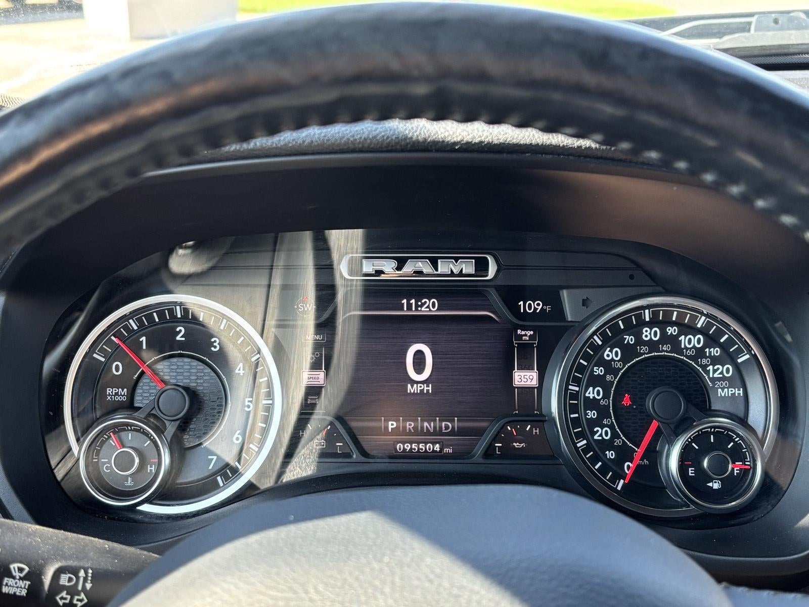 2020 RAM 1500 Laramie Crew Cab 4x4 5'7' Box