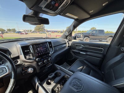 2020 RAM 1500 Laramie Crew Cab 4x4 5'7' Box