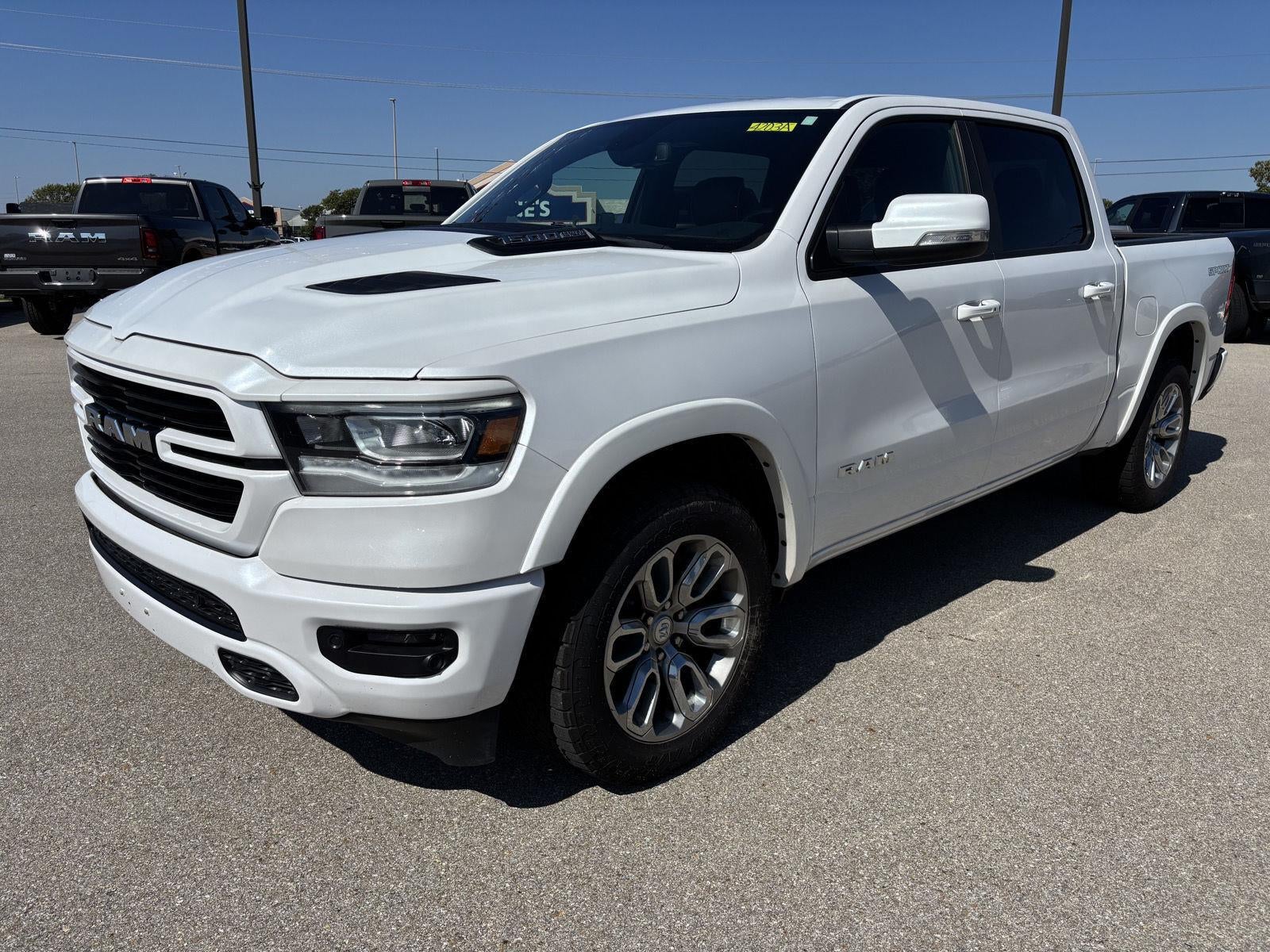 2020 RAM 1500 Laramie Crew Cab 4x4 5'7' Box