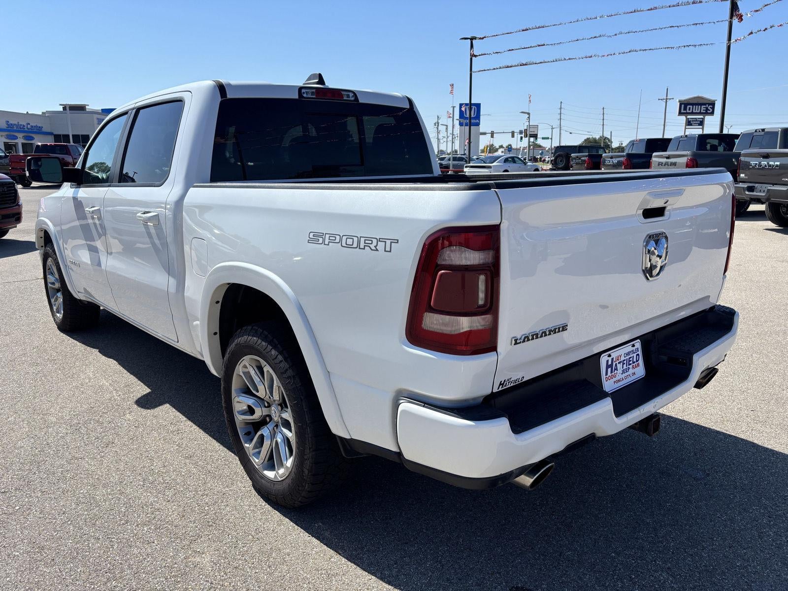 2020 RAM 1500 Laramie Crew Cab 4x4 5'7' Box