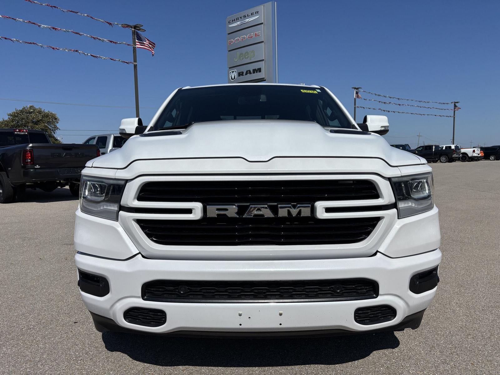 2020 RAM 1500 Laramie Crew Cab 4x4 5'7' Box