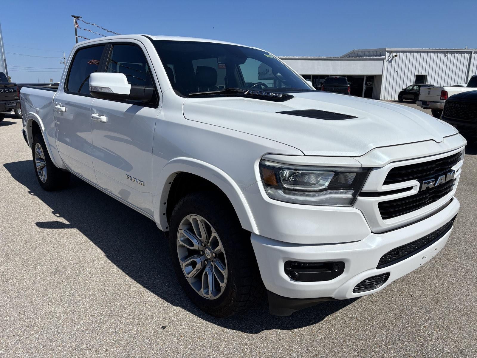 2020 RAM 1500 Laramie Crew Cab 4x4 5'7' Box