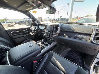 2020 RAM 1500 Laramie Crew Cab 4x4 5'7' Box