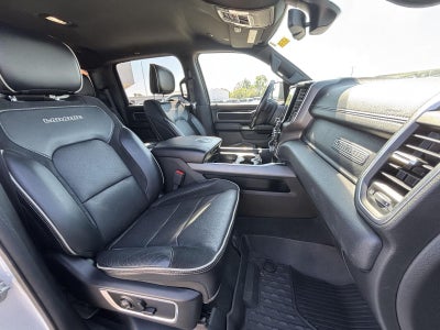 2020 RAM 1500 Laramie Crew Cab 4x4 5'7' Box