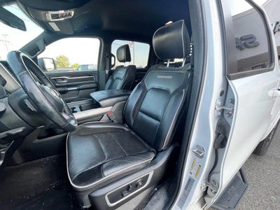 2020 RAM 1500 Laramie Crew Cab 4x4 5'7' Box