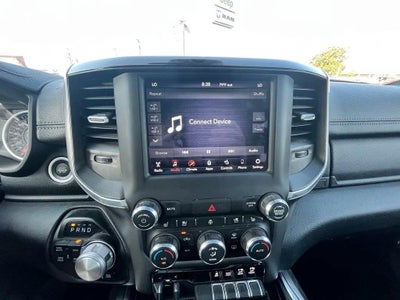 2020 RAM 1500 Laramie Crew Cab 4x4 5'7' Box