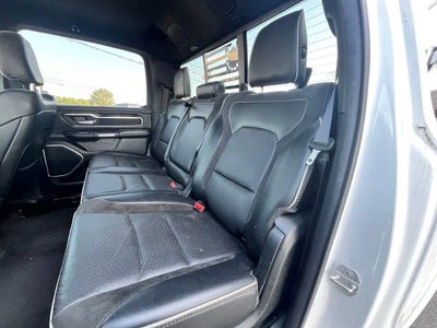2020 RAM 1500 Laramie Crew Cab 4x4 5'7' Box