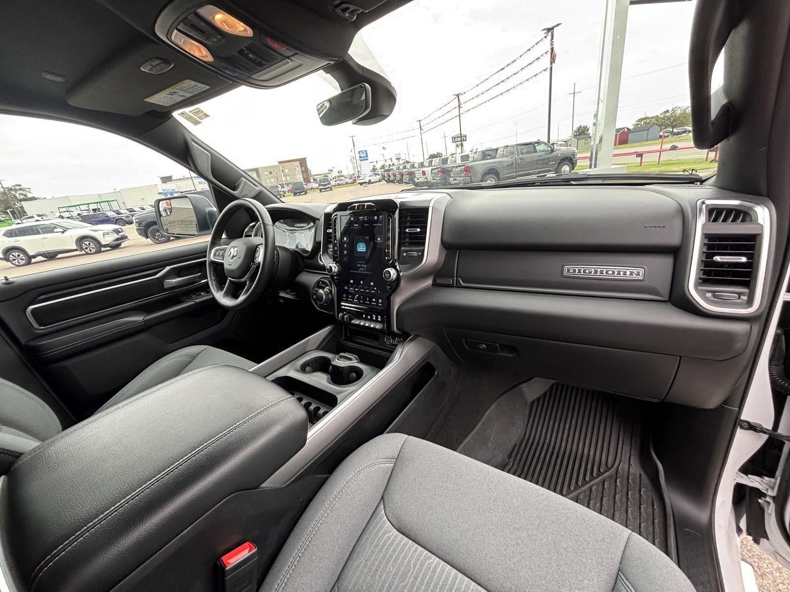 2024 RAM 1500 Big Horn Crew Cab 4x4 6'4' Box